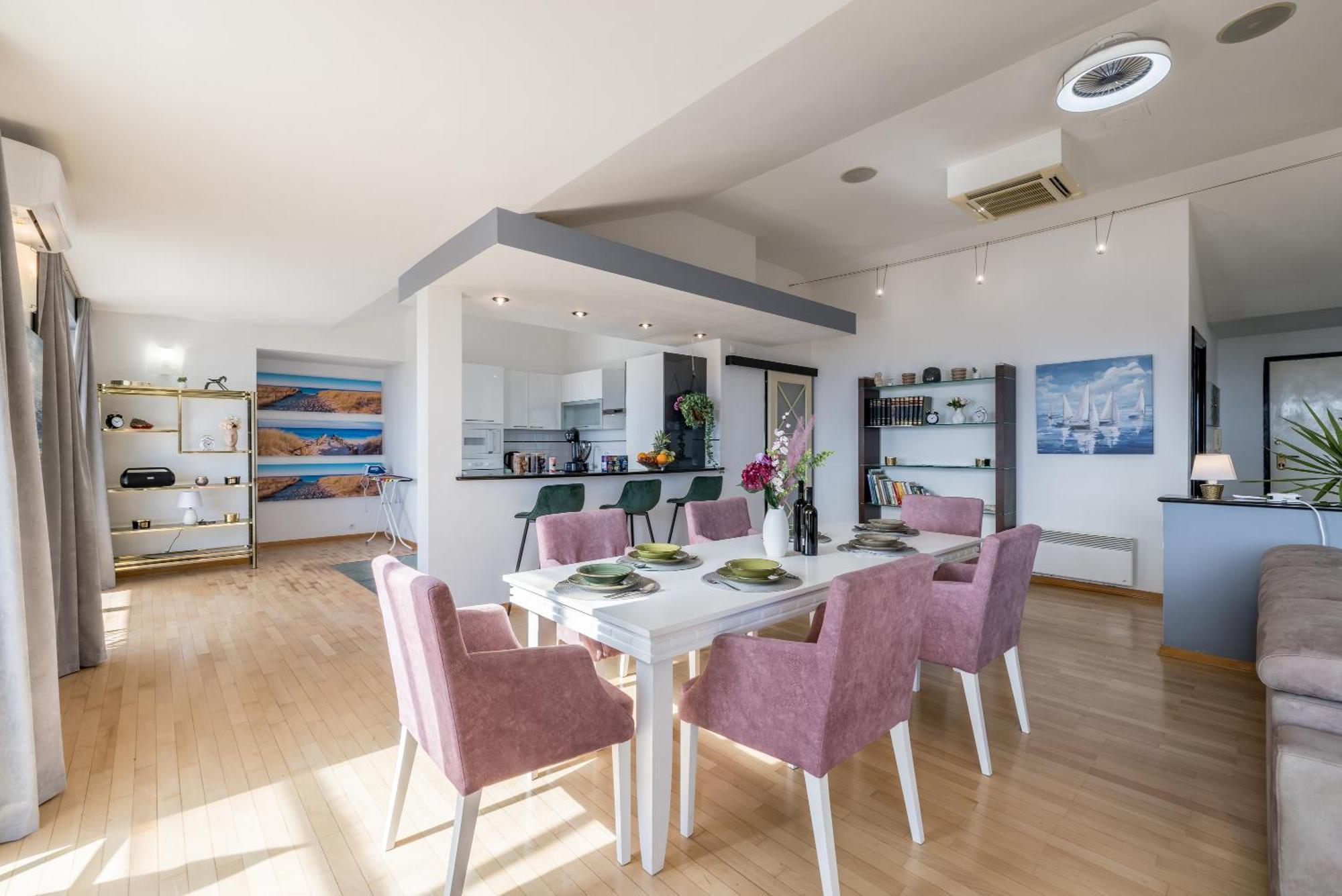 Urban Utopia Penthouse With Private Parking สปลิท ภายนอก รูปภาพ