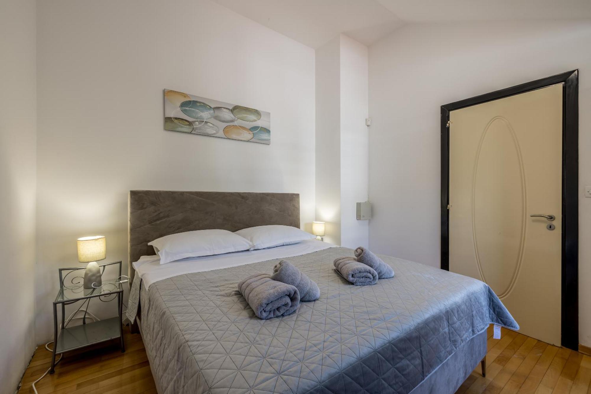 Urban Utopia Penthouse With Private Parking สปลิท ภายนอก รูปภาพ