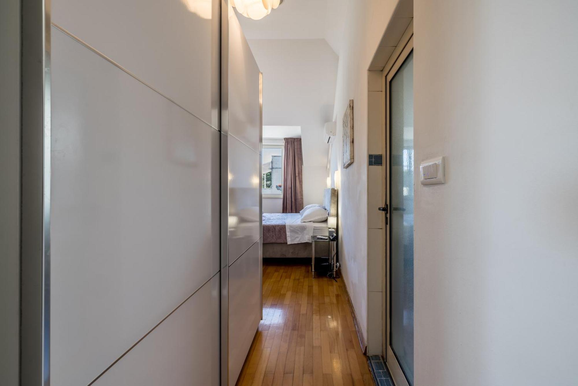 Urban Utopia Penthouse With Private Parking สปลิท ภายนอก รูปภาพ