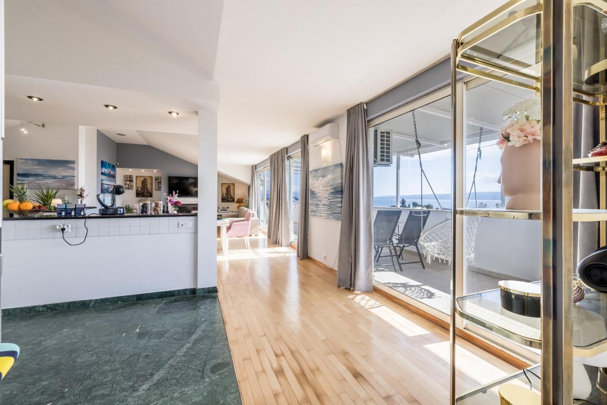 Urban Utopia Penthouse With Private Parking สปลิท ภายนอก รูปภาพ