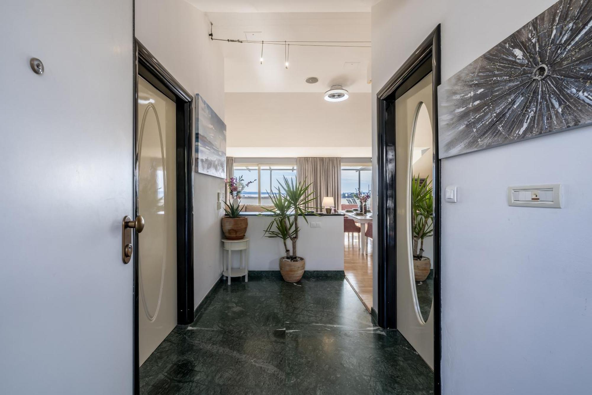Urban Utopia Penthouse With Private Parking สปลิท ภายนอก รูปภาพ